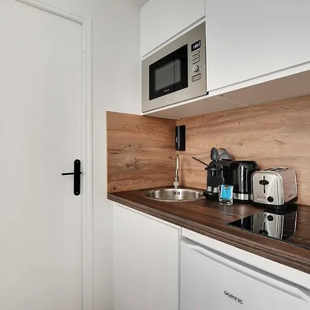Bright Modern Apartement Menilmontant