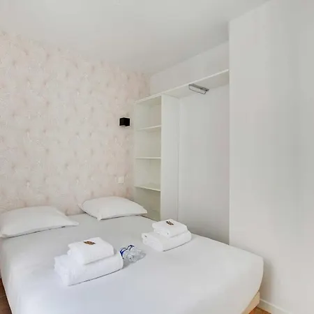 Bright Modern Apartement Menilmontant
